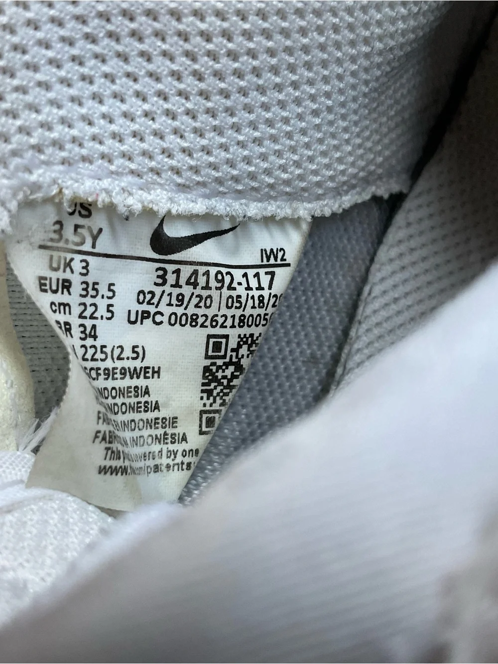 Nike air white